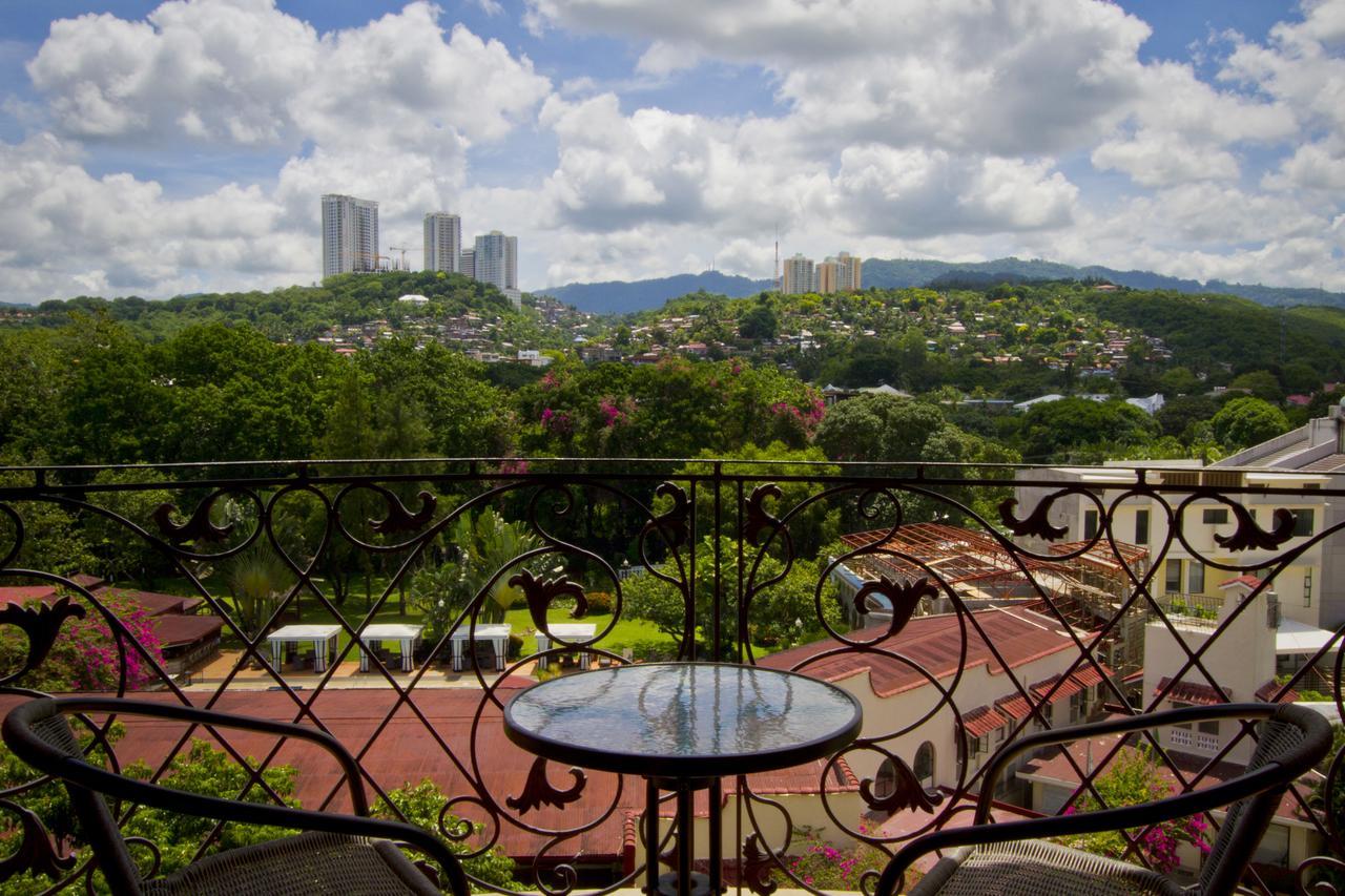 Sophia Suites Residence Hotel Cebu Zewnętrze zdjęcie