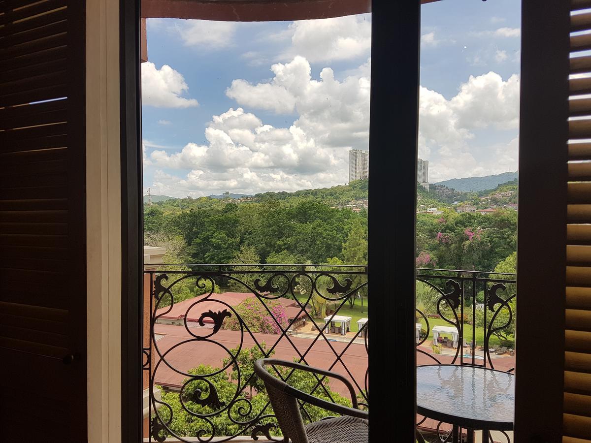 Sophia Suites Residence Hotel Cebu Zewnętrze zdjęcie